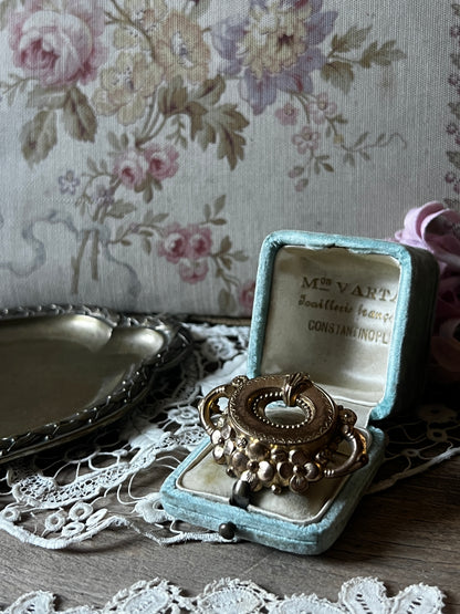 アンティークブローチ