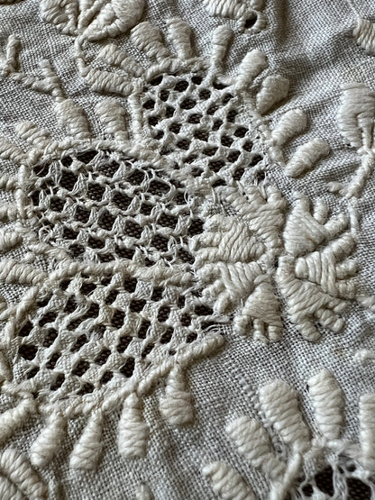 白刺繍ボネトップ