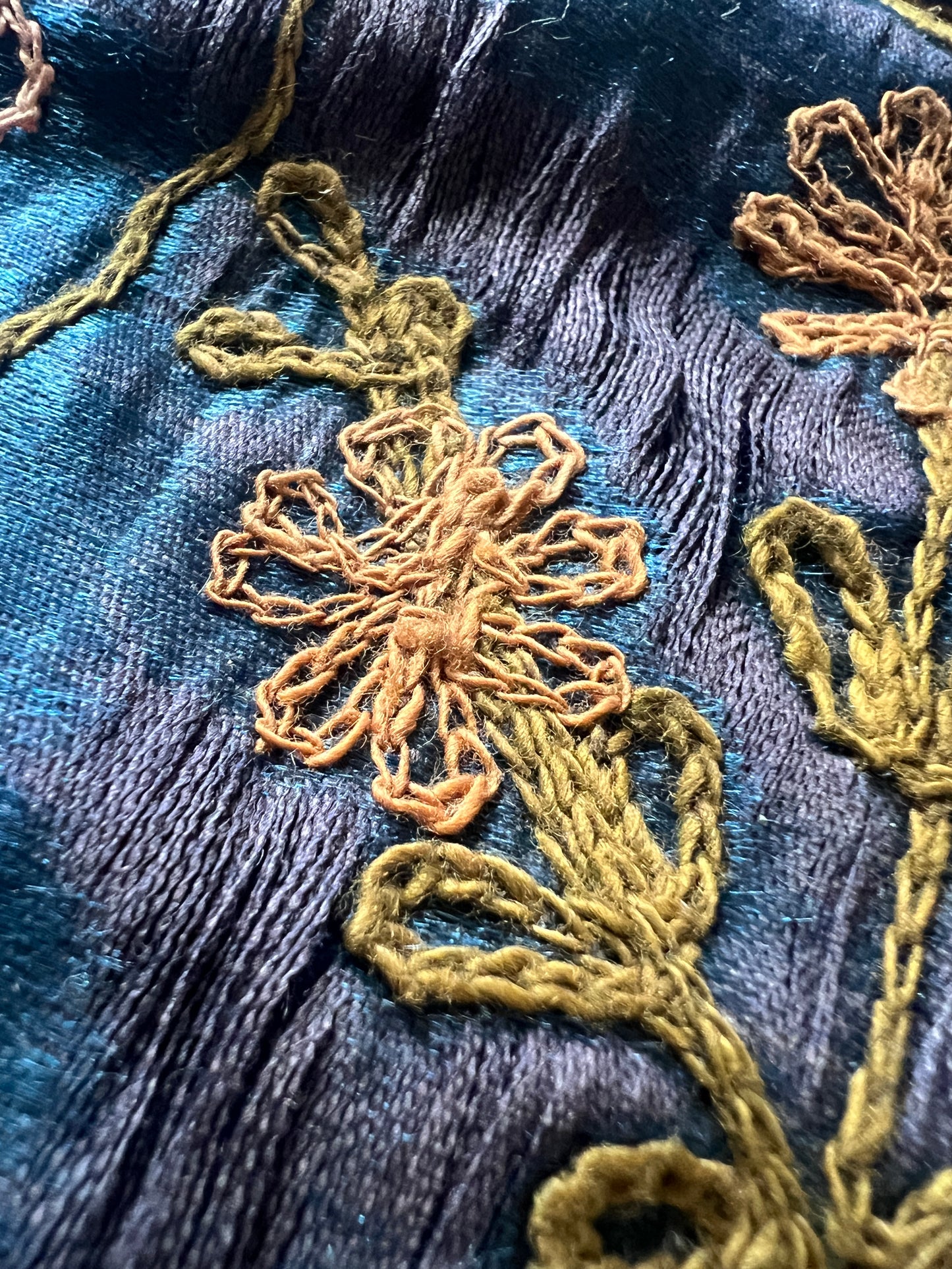 シルクの刺繍サック（ダメージ）