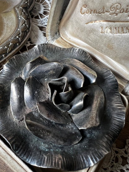 アンティークブローチ