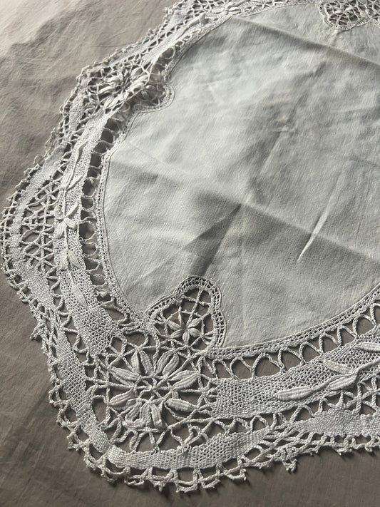 ★ボビンレースの楕円クロス