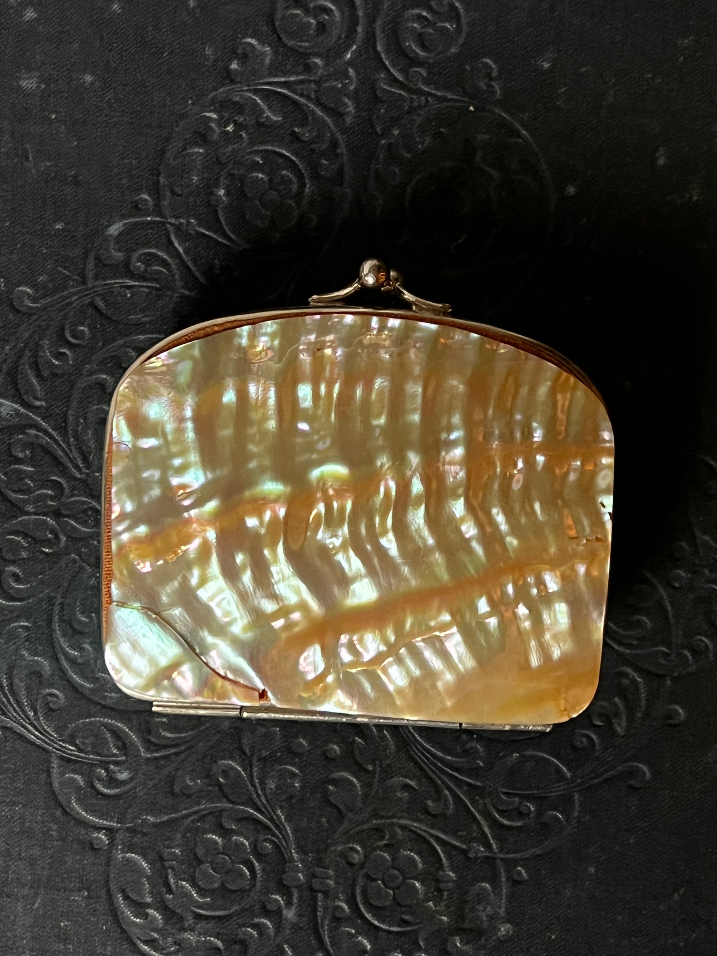 マザーオブパールのがま口(ダメージ)