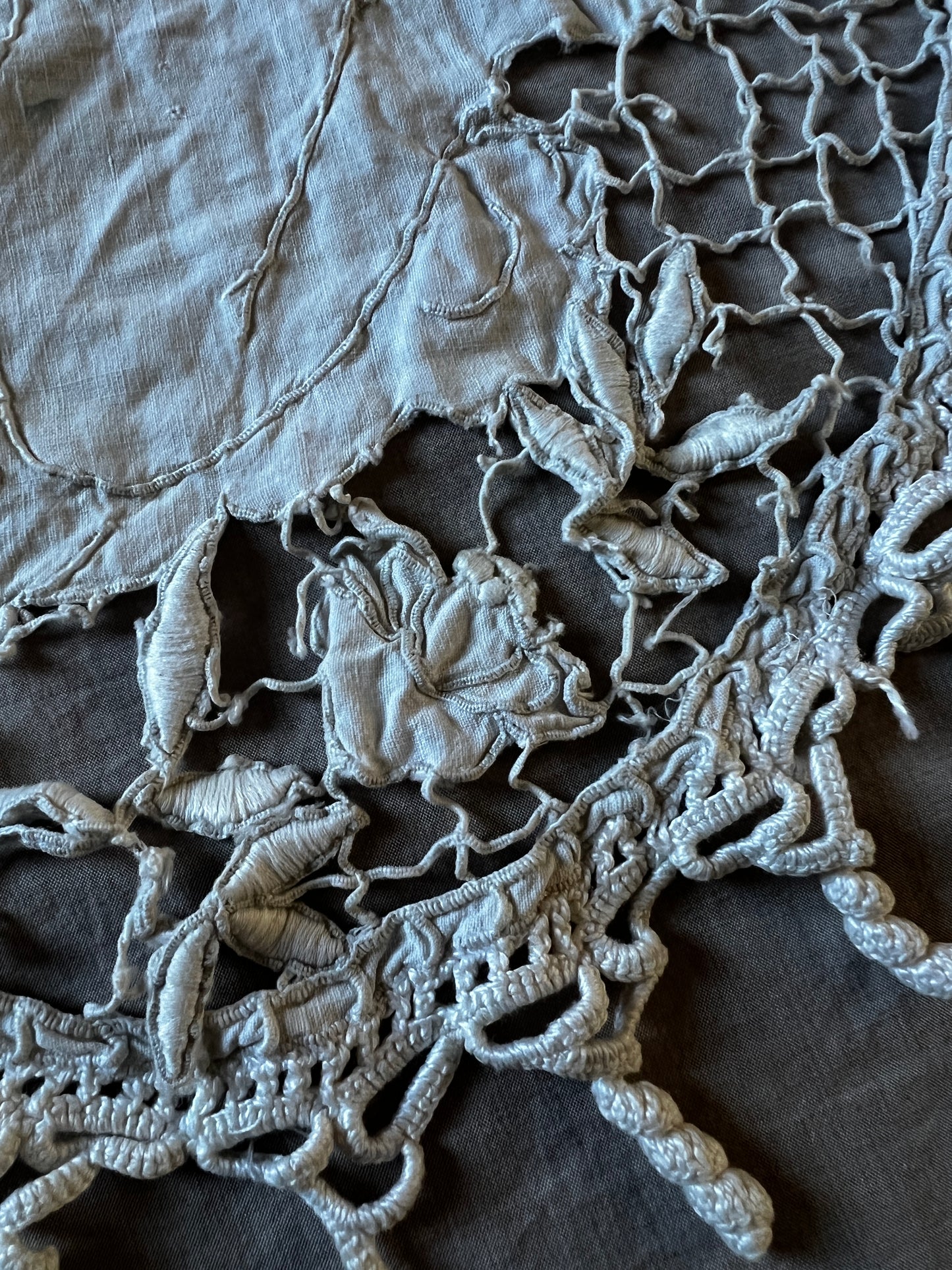 天使の刺繍クロス