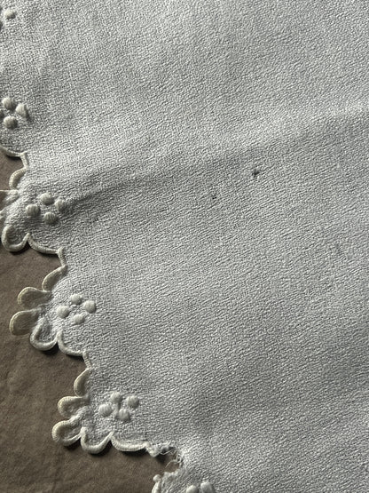 モノグラム刺繍楕円クロス