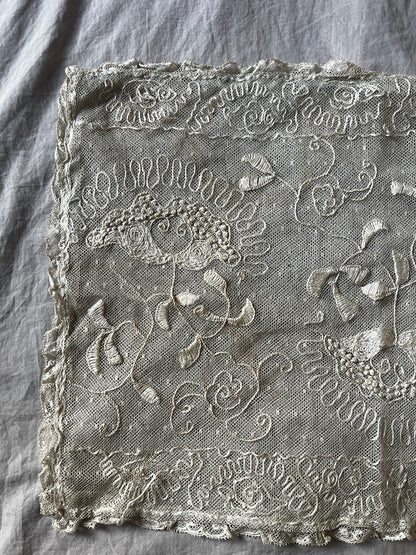 チュールレースクッションケース