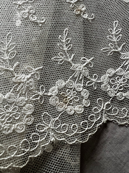 ★チュール刺繍レース