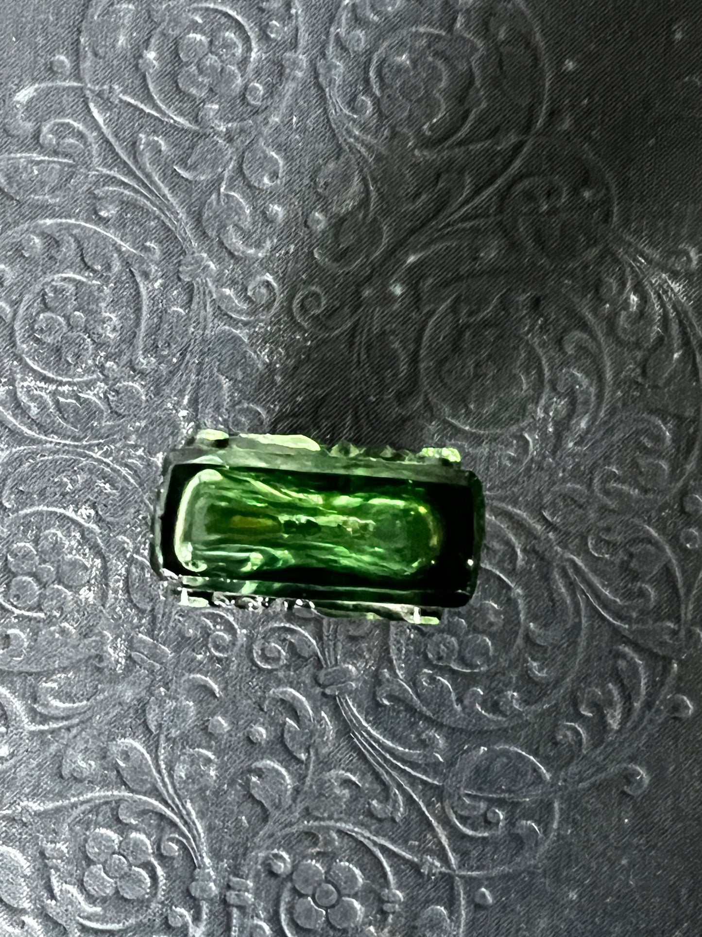 ★古い小瓶(グリーン)