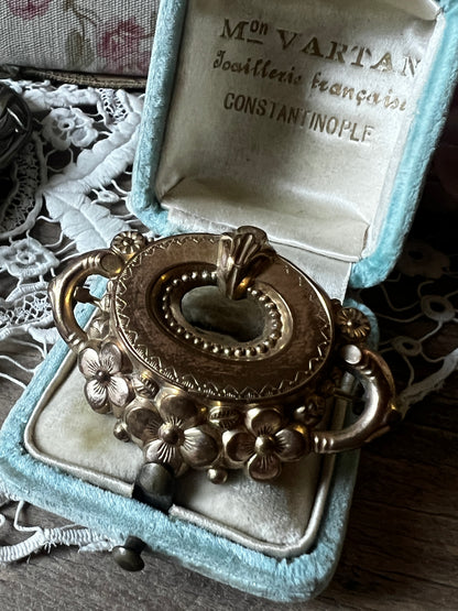 アンティークブローチ