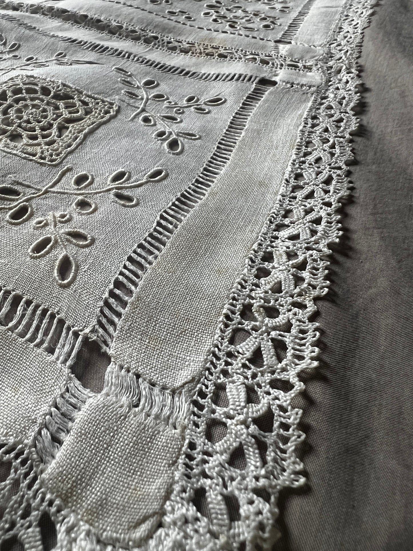 カットワーククロス