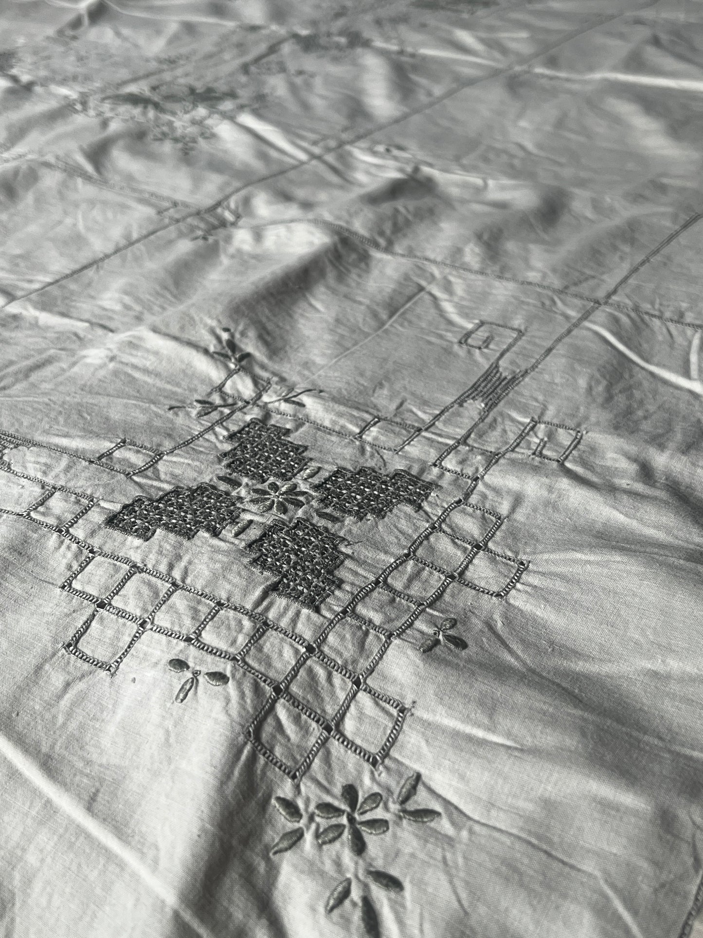 ★マデイラ刺繍大判クロス