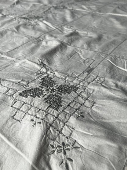 ★マデイラ刺繍大判クロス