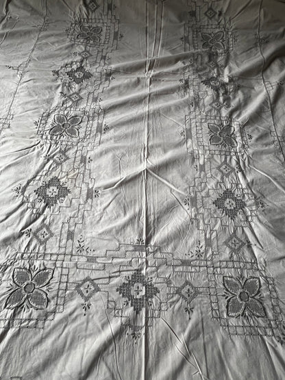 ★マデイラ刺繍大判クロス