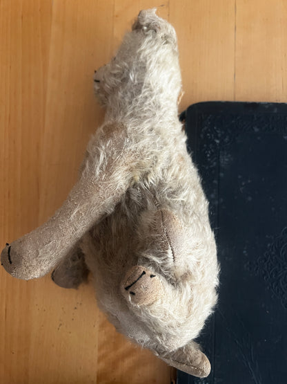 古いぬいぐるみ