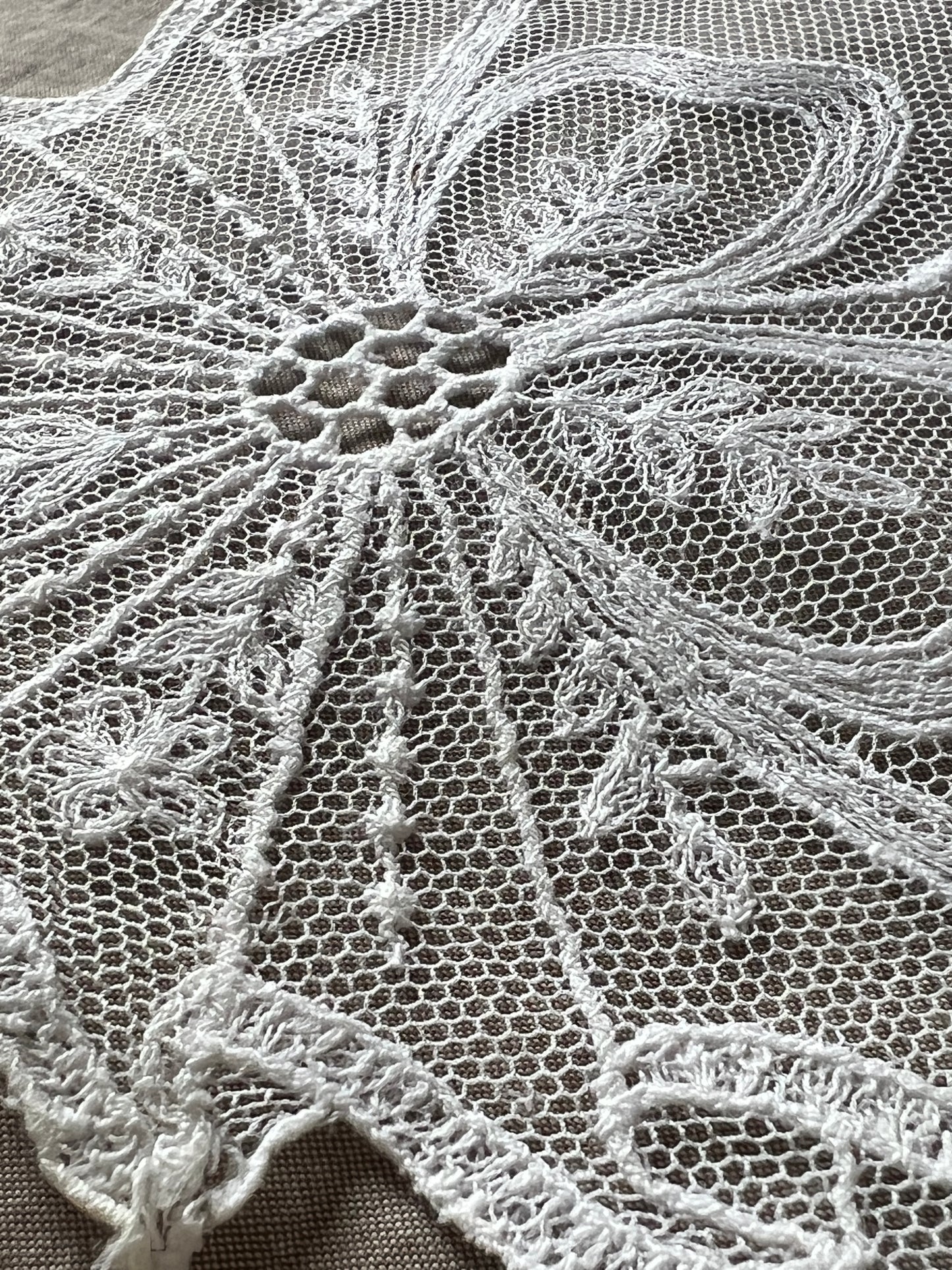 チュール刺繍レースハンカチ