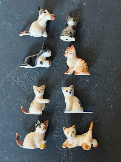 小さな陶器の猫セット