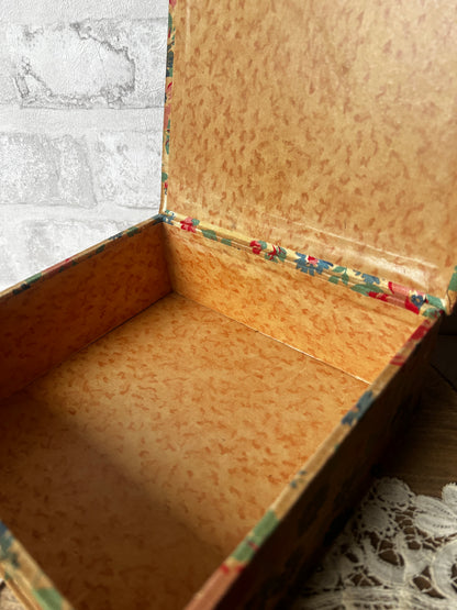 レース入りカルトナージュ箱