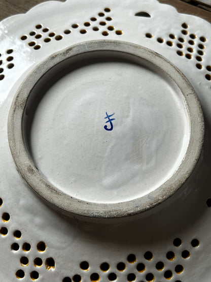 ハンドペイント皿(透かし飾り)
