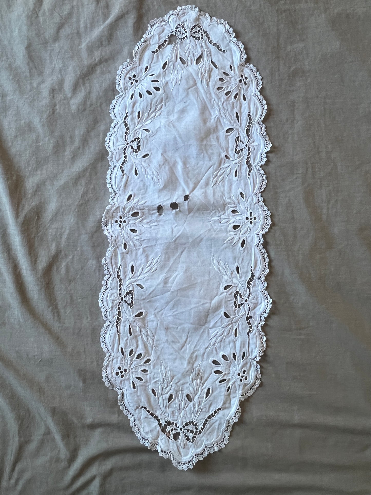 カットワーク刺繍クロス(ダメージ)