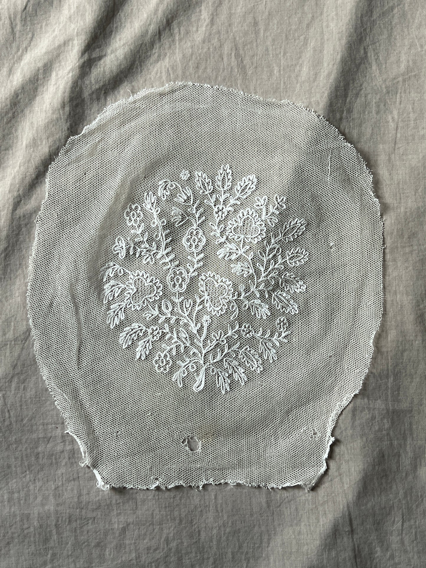 チュール刺繍ボネトップ