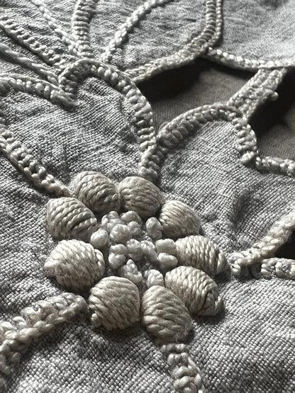 カットワークテーブルセンター