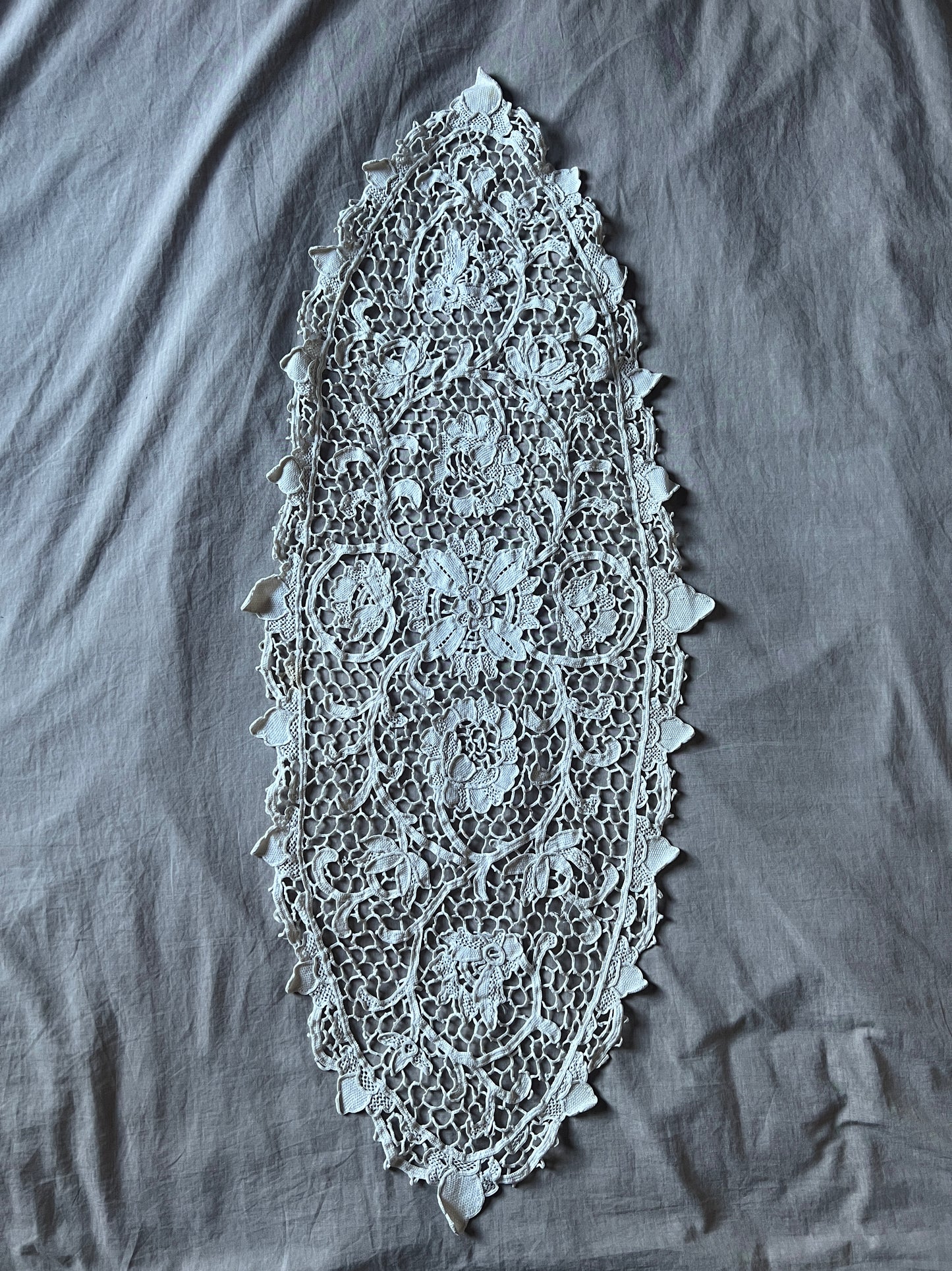 ★ニードルレースオーバルクロス