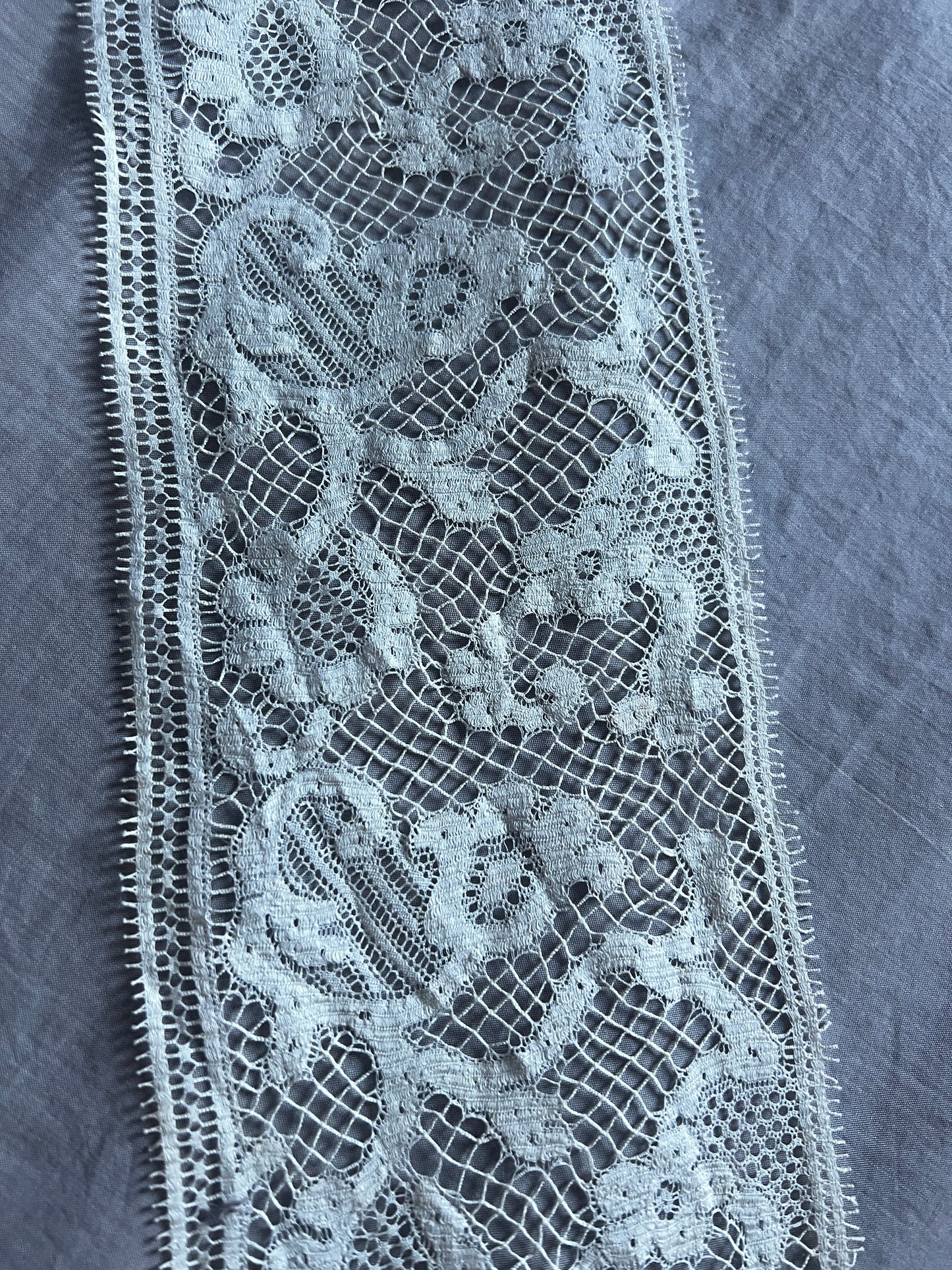 アンティークレース