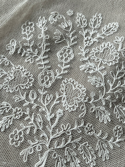 チュール刺繍ボネトップ