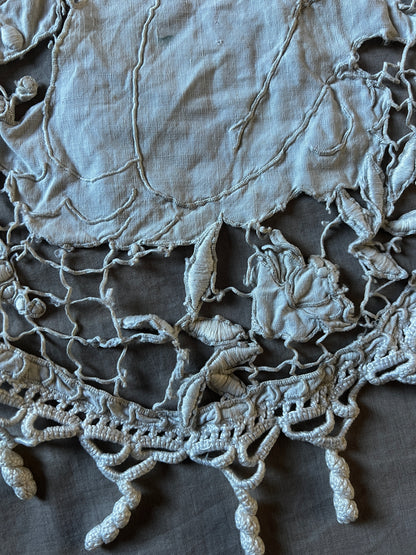 天使の刺繍クロス