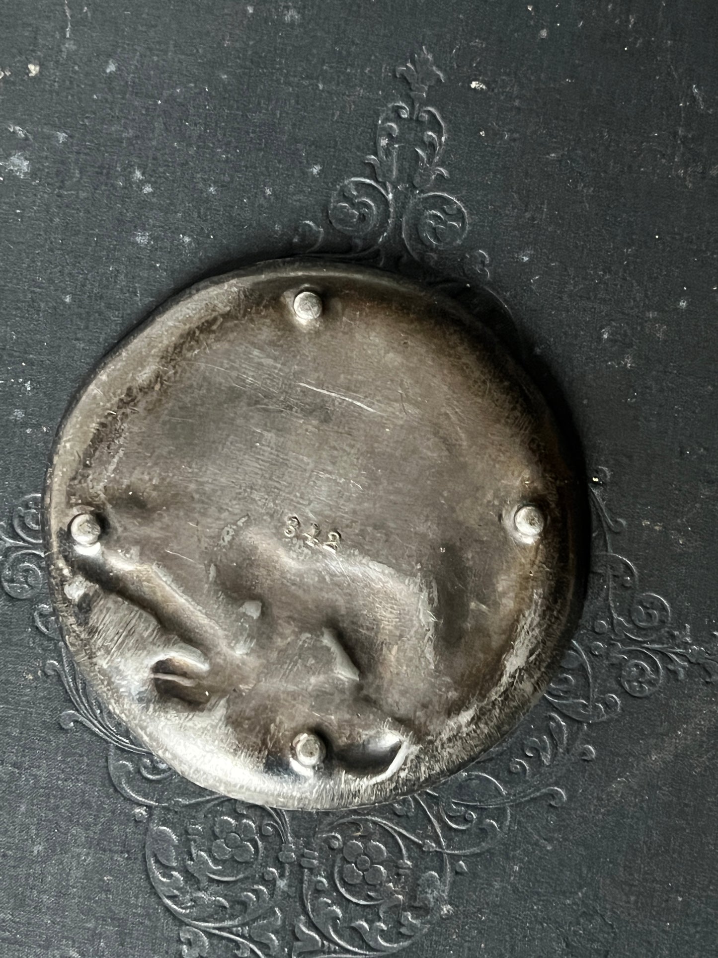 ★リスとモノグラムの小皿