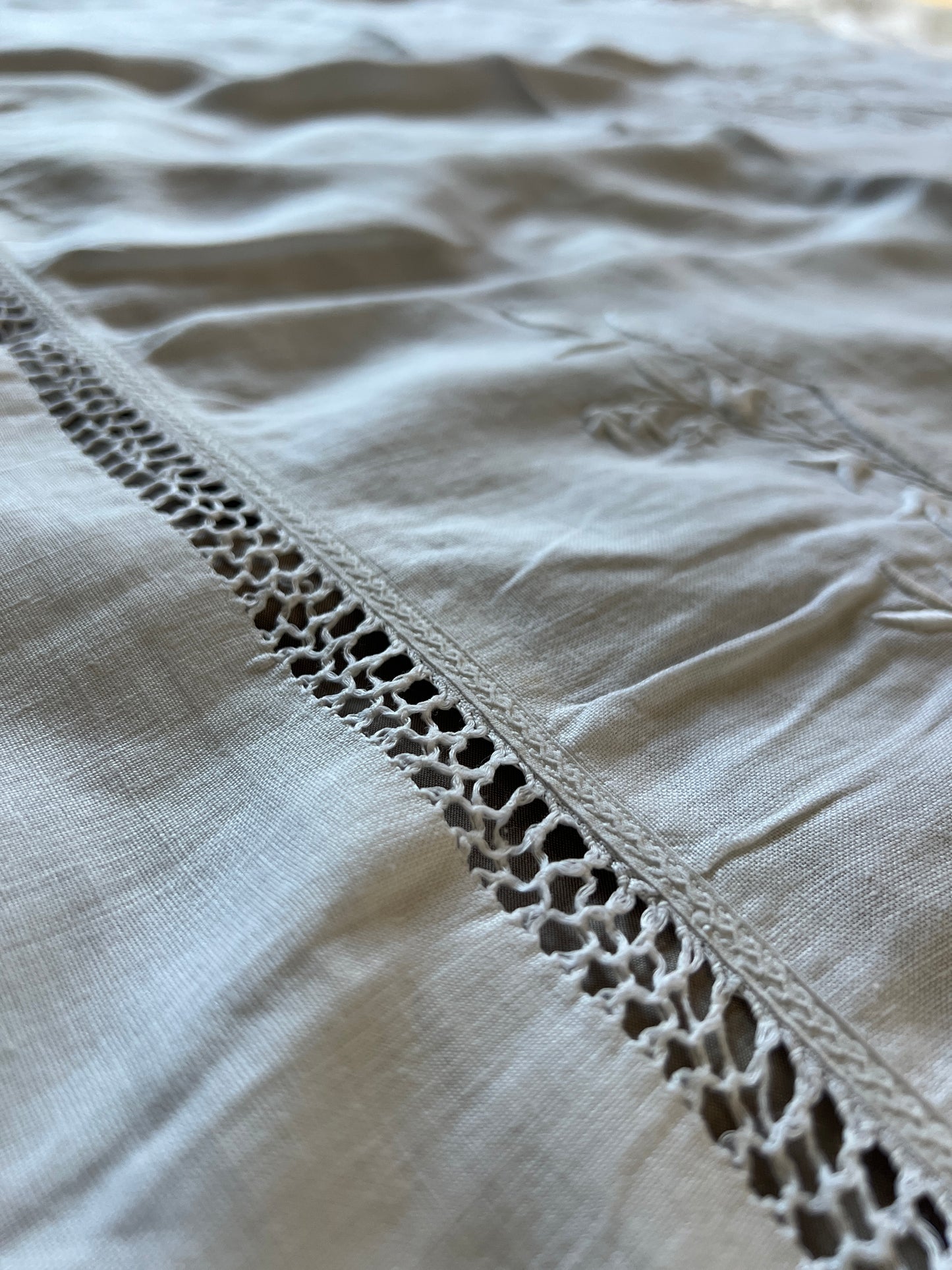 白刺繍クロス