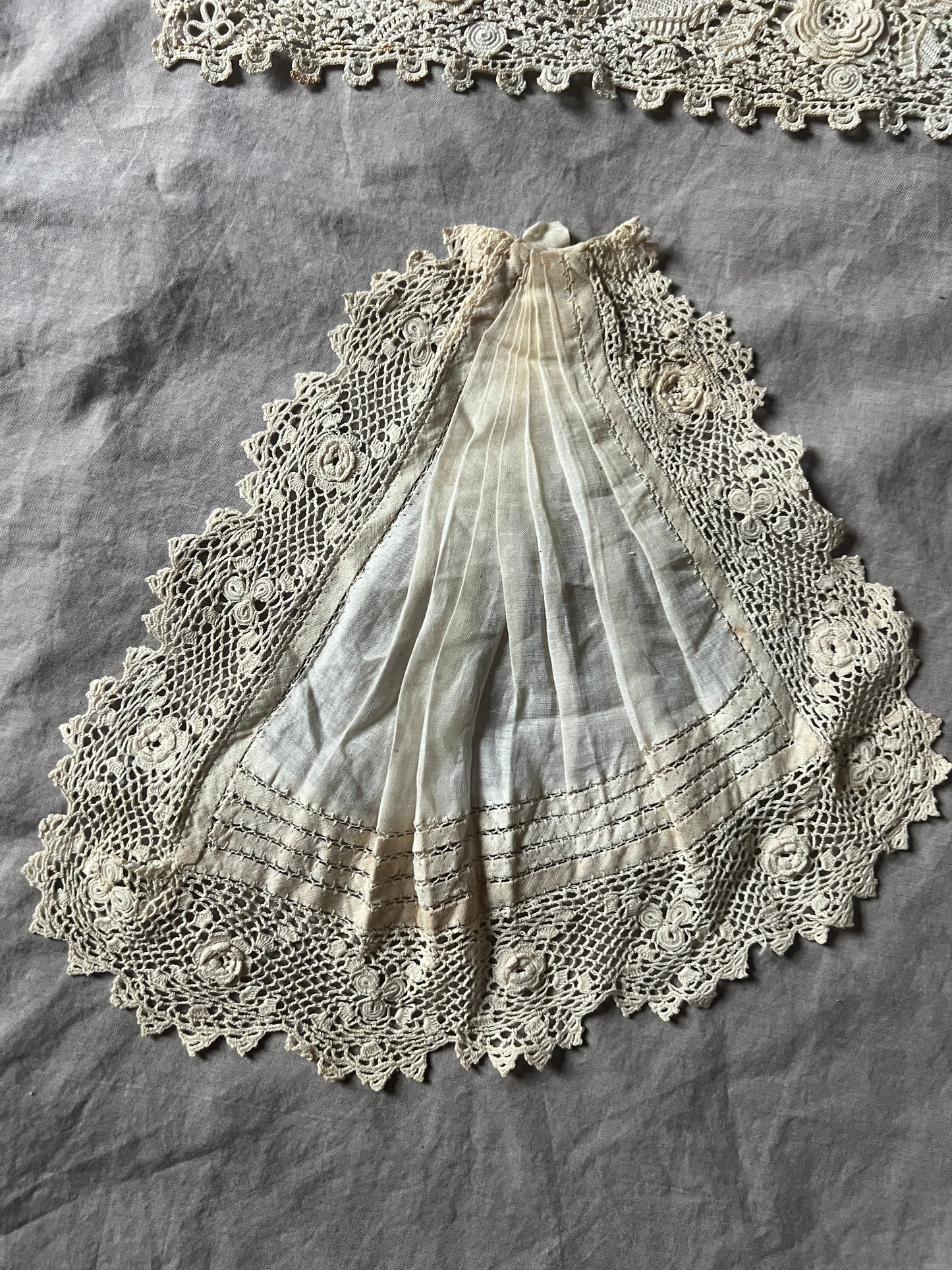 レースと刺繍の飾りパーツセット