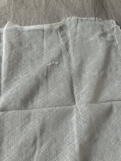 チュール刺繍レース