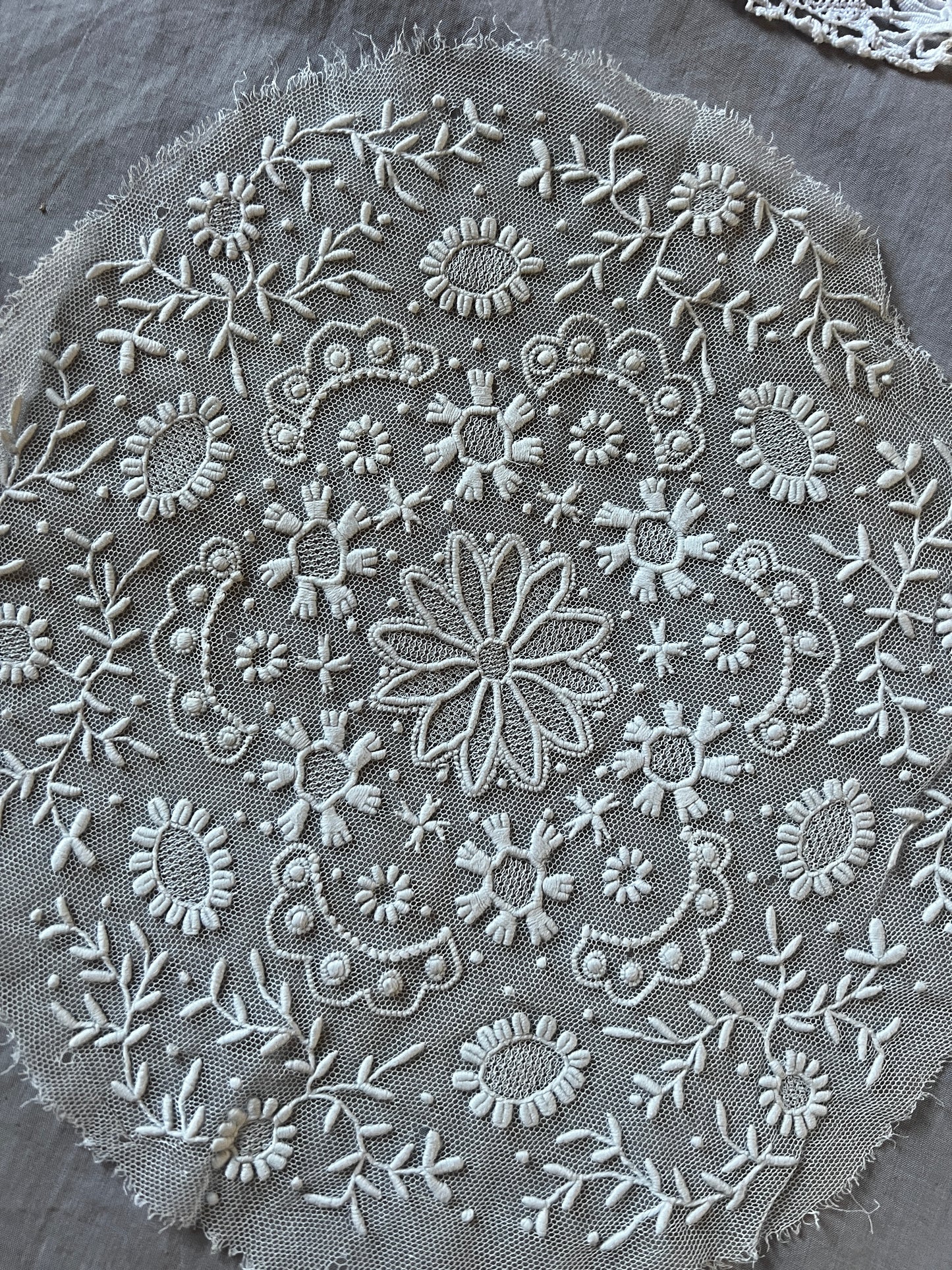 ★アンティークレース・刺繍セット