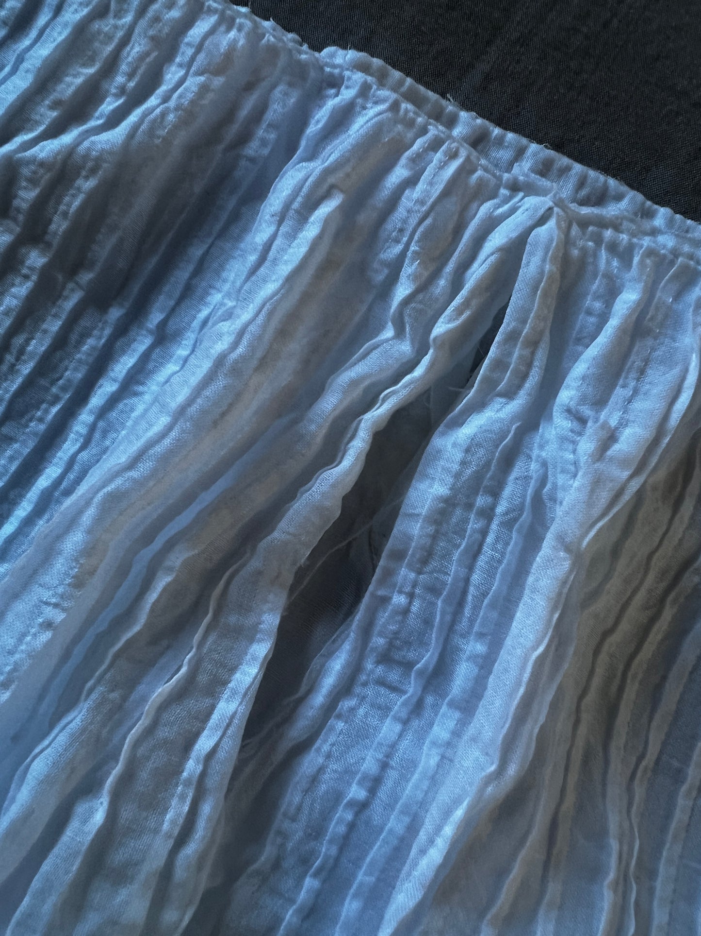 白刺繍ドレス裾飾り