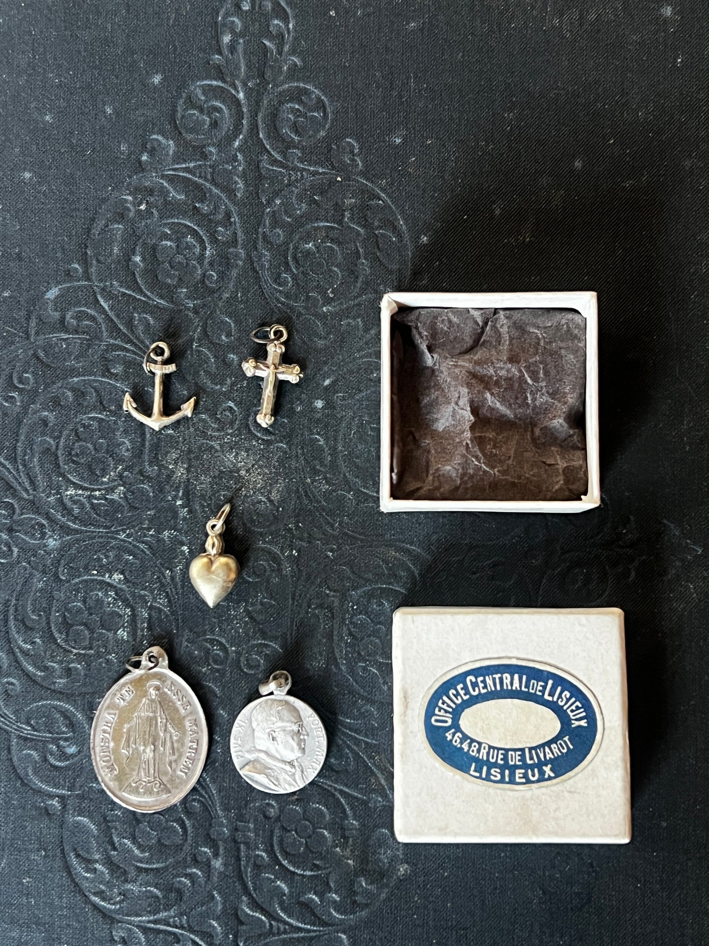 紙箱入りメダイセット