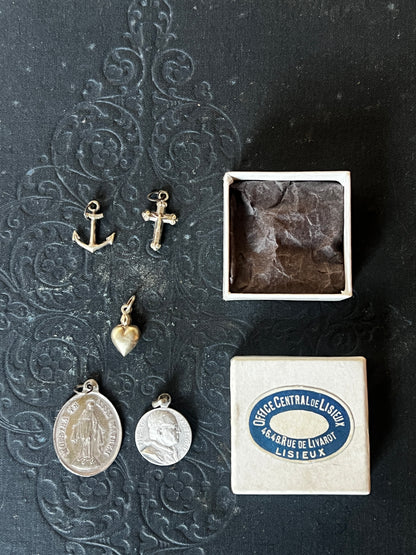 紙箱入りメダイセット