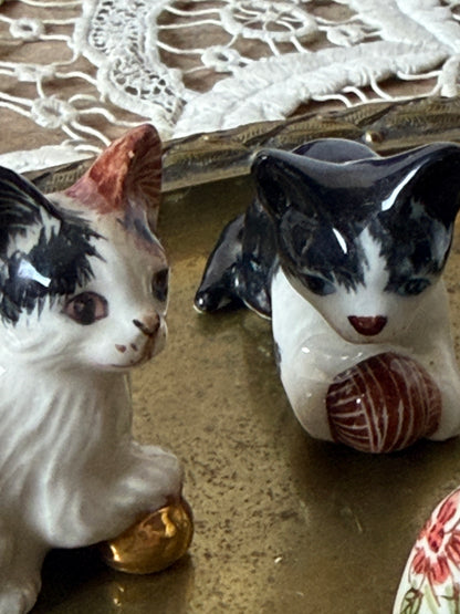 小さな陶器の猫セット