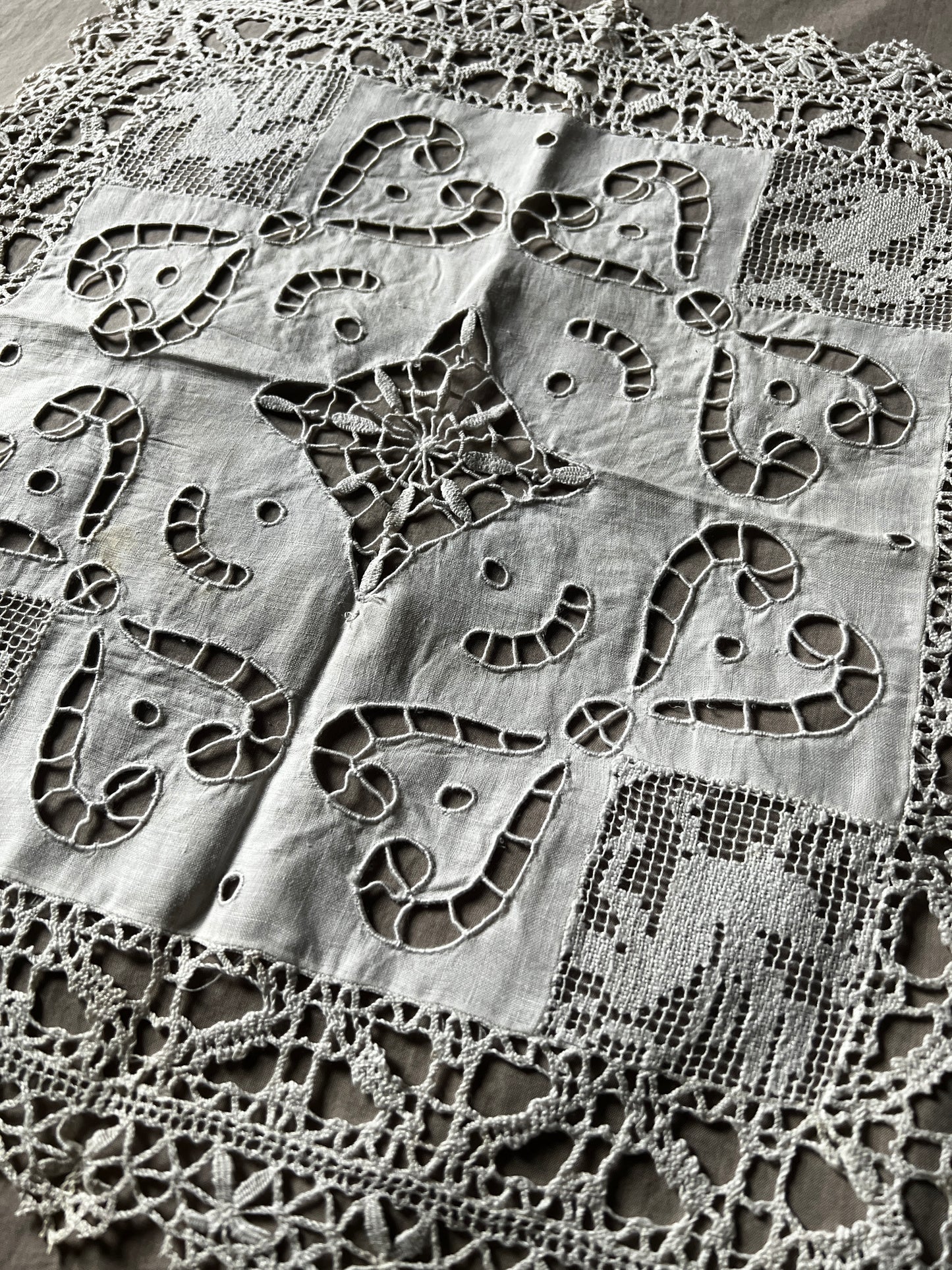 カットワーククロス