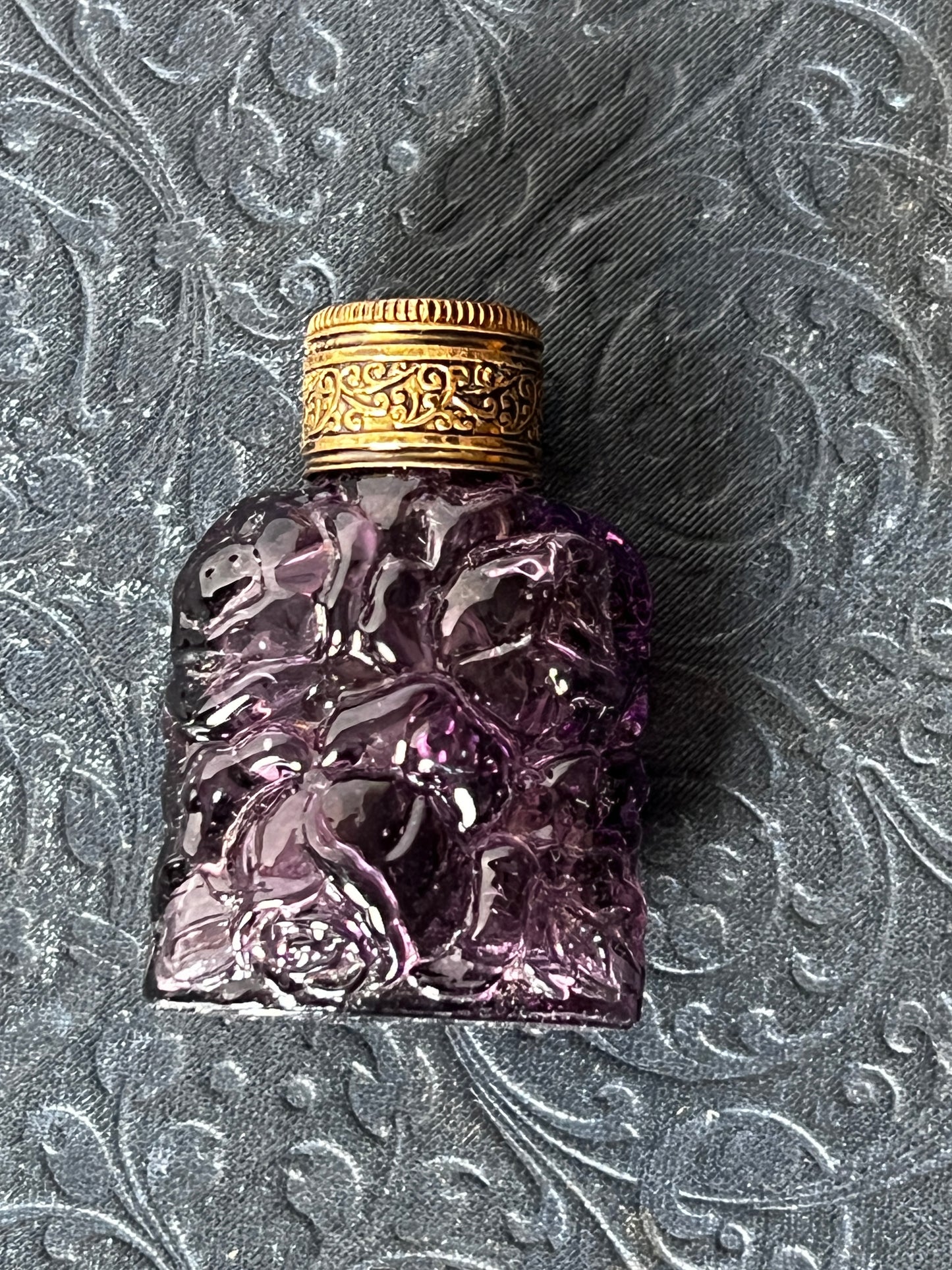 ★古い小瓶(ヴィオレット)