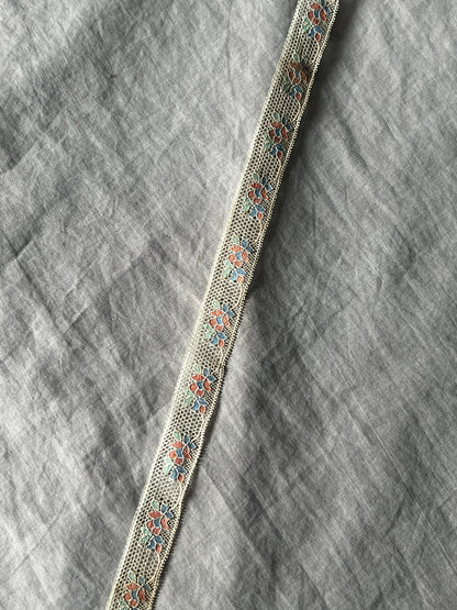 アンティークレース