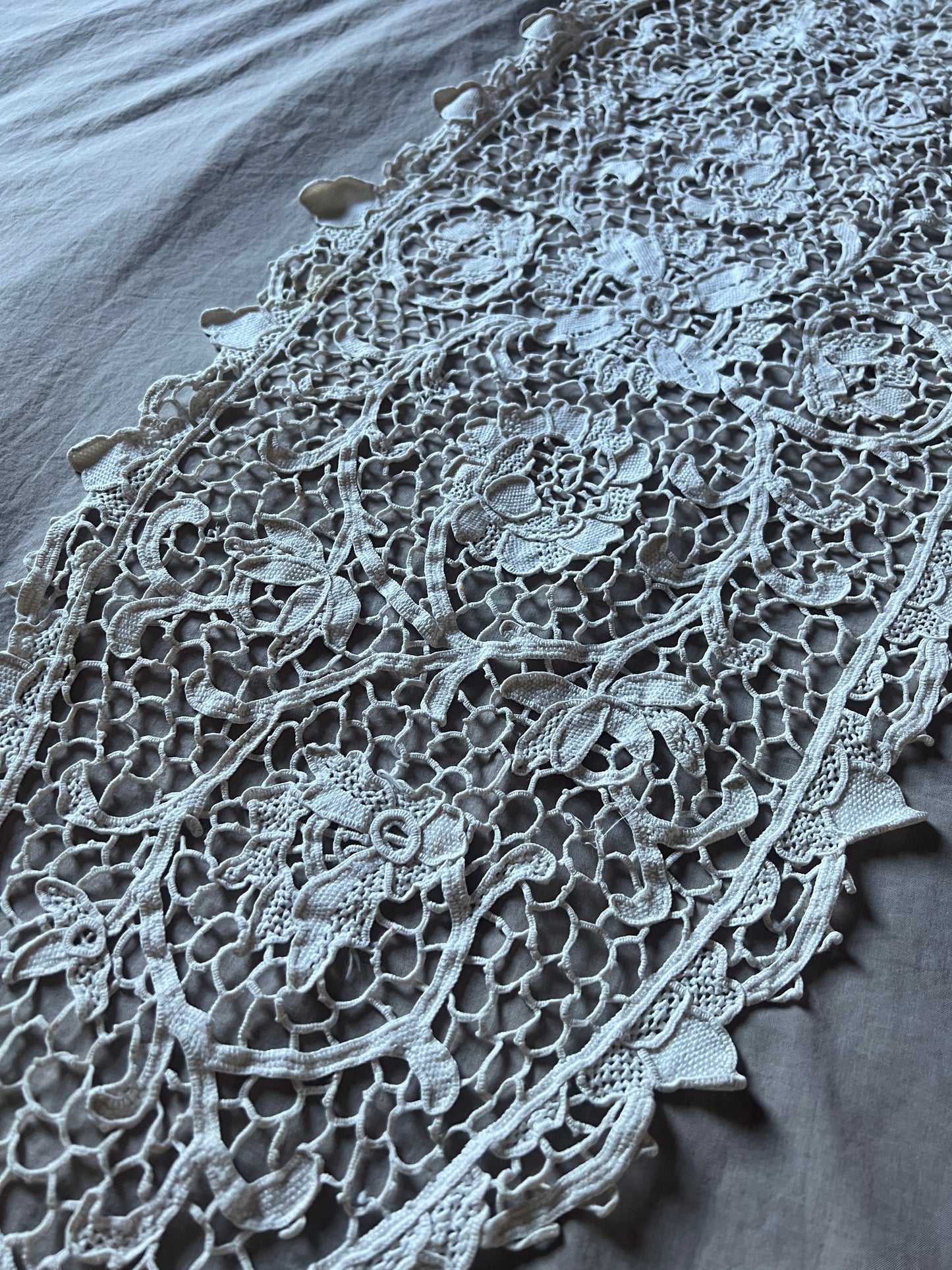 ★ニードルレースオーバルクロス