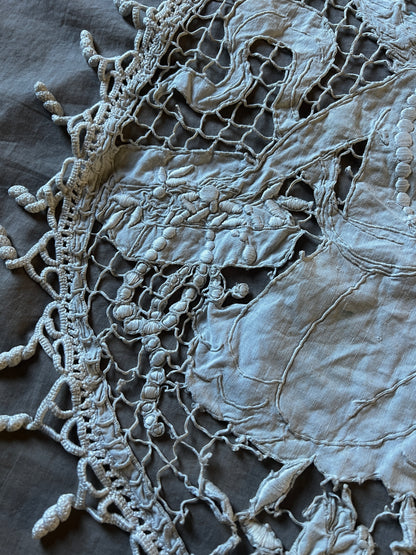 天使の刺繍クロス