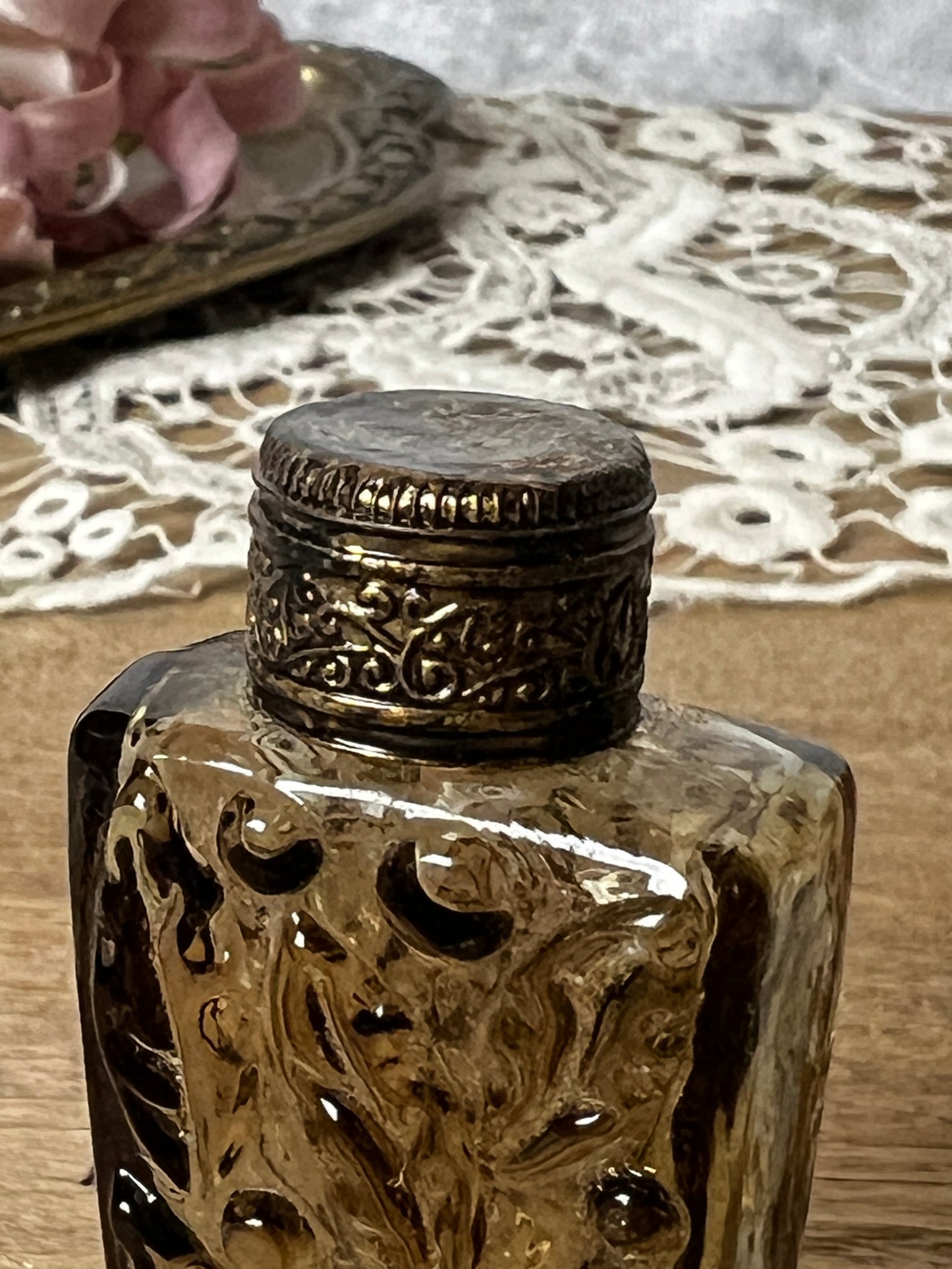 ★古い小瓶(アンバー)