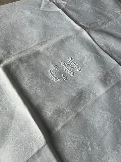 モノグラム刺繍ダマスク布