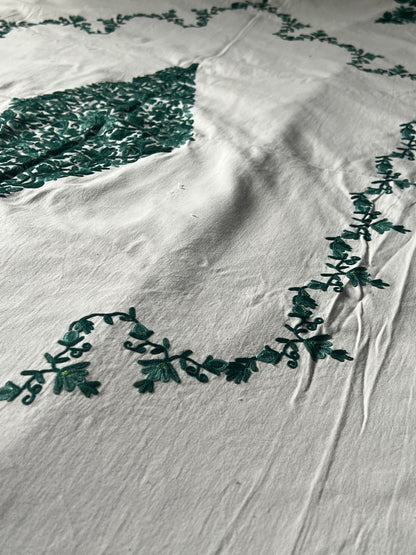 ★コルネリー刺繍の大判クロス