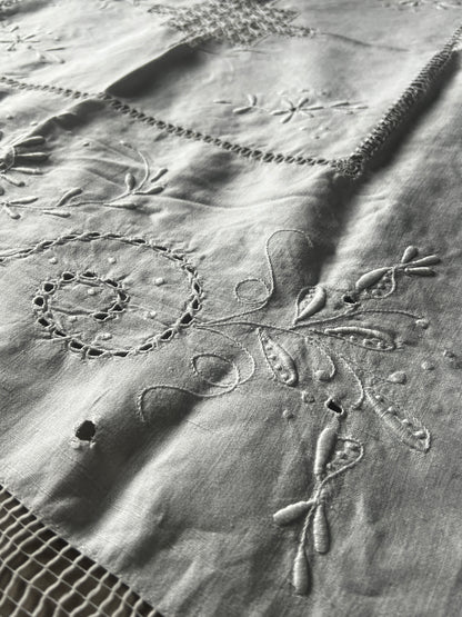 白刺繍大判クロス(ダメージ)