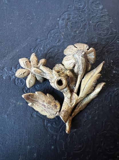 ★真鍮製花の飾り