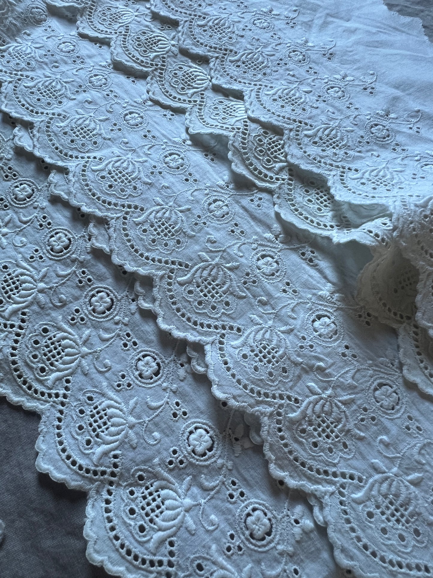 白刺繍トリムセット