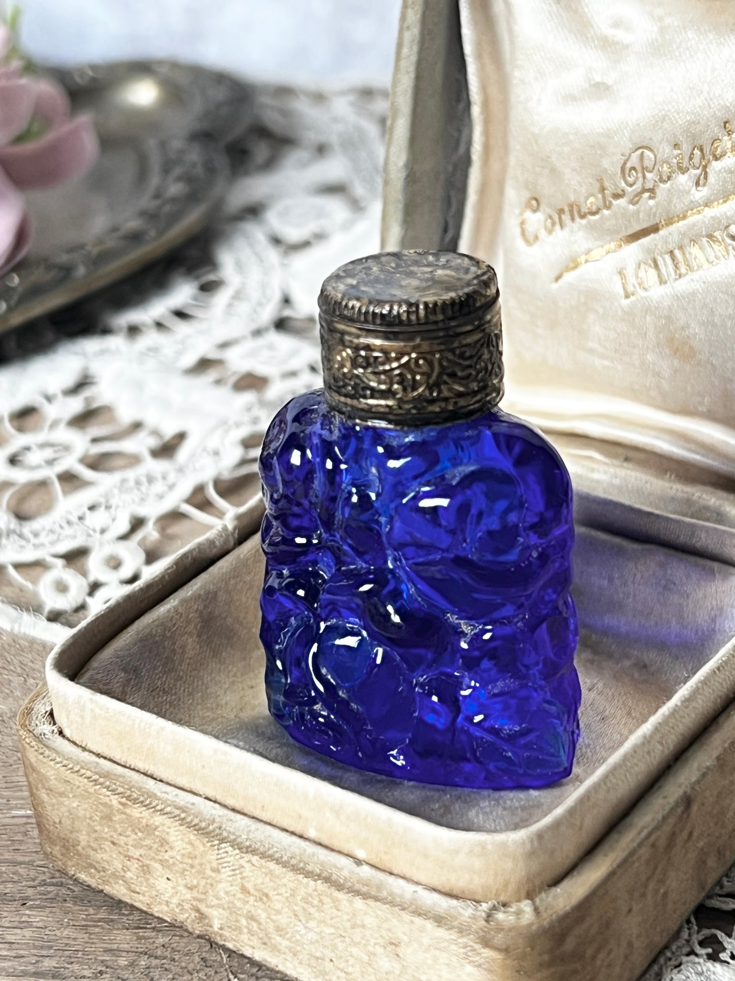 ★古い小瓶(ブルー)