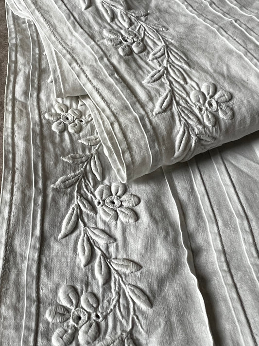 白刺繍ドレス裾飾り布